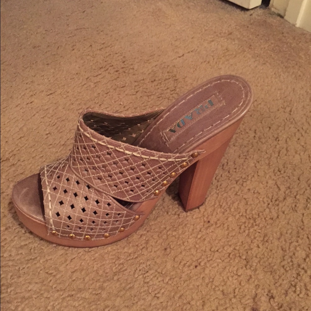 Prada platform